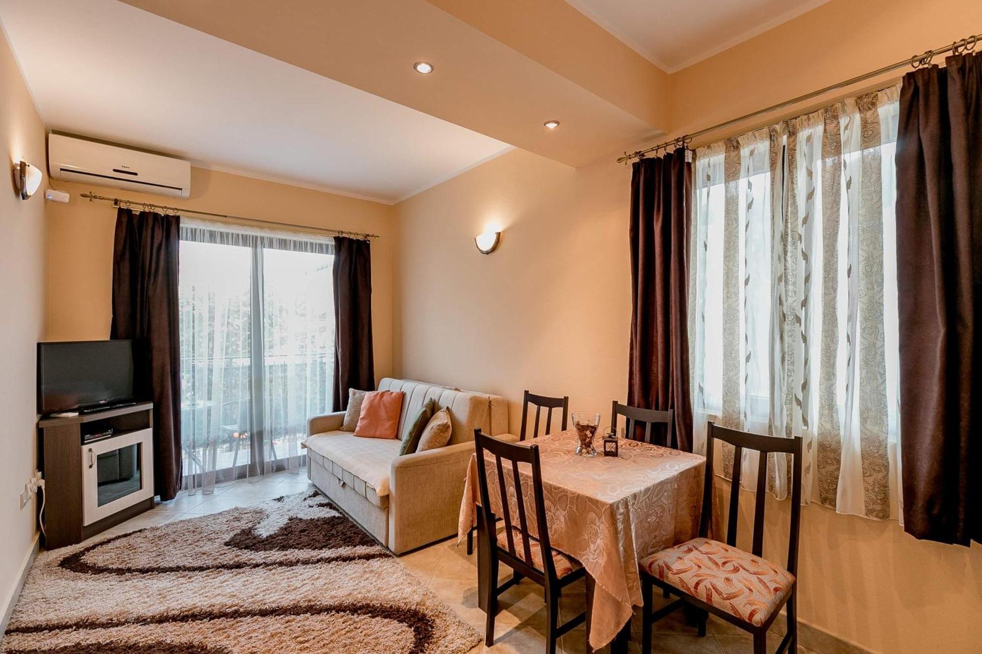 Apartments Gudelj Каменарі Екстер'єр фото